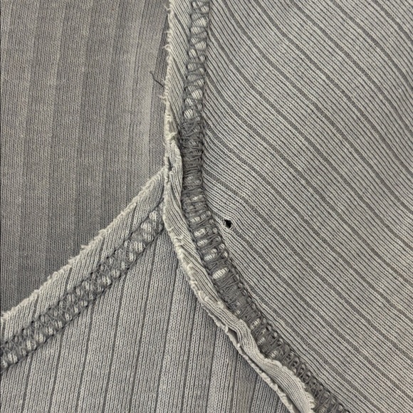 Free people Angie ribbed square neck shirt raw edges long sleeves grey sz medium - Picture 10 of 13